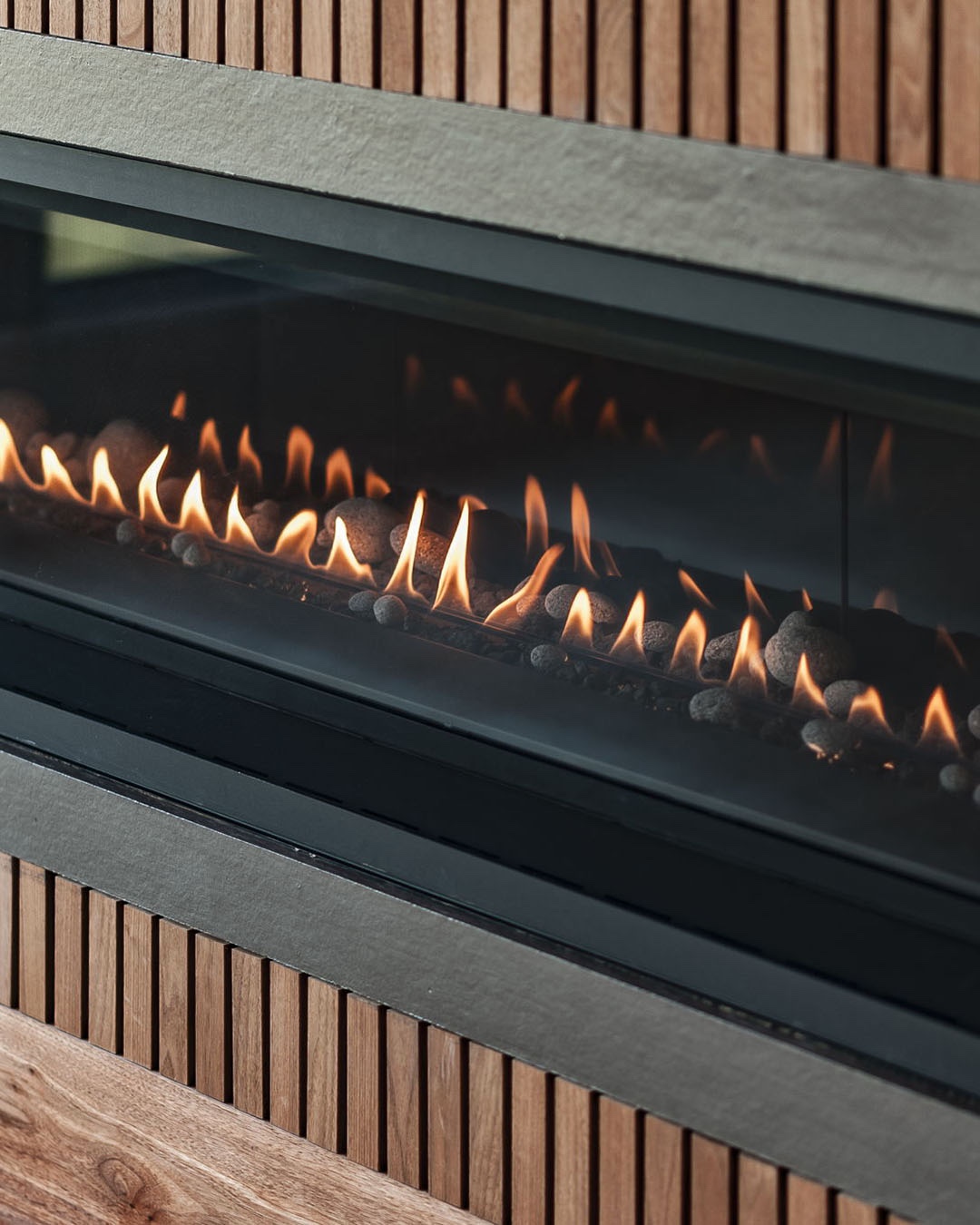 Linear fireplace detail at 199 Deer Path Ct