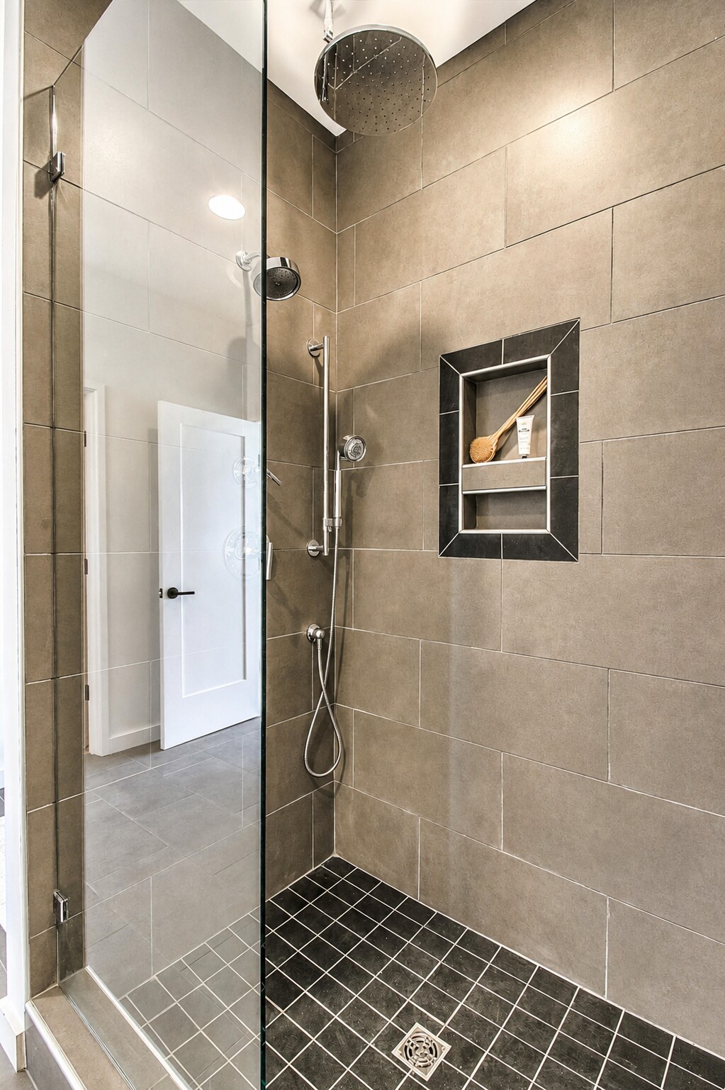 33rd Avenue project photo 3 of 15